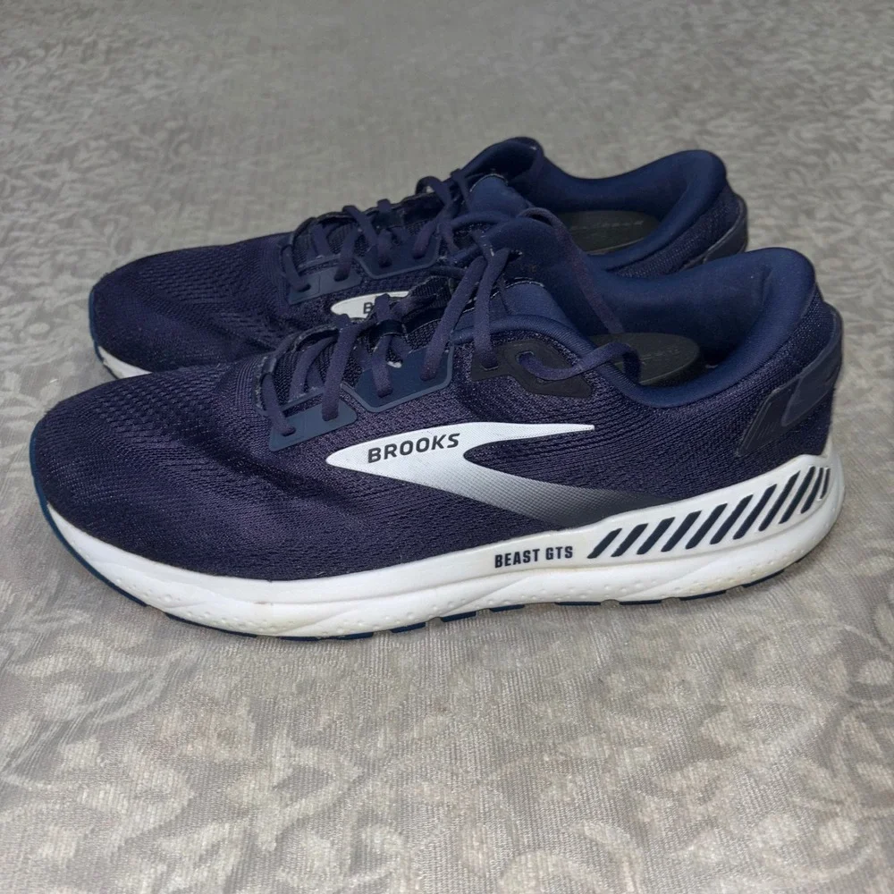 Brooks Beast GTS 24 Mens Running Shoes Navy Blue White Stability Sneakers Size15